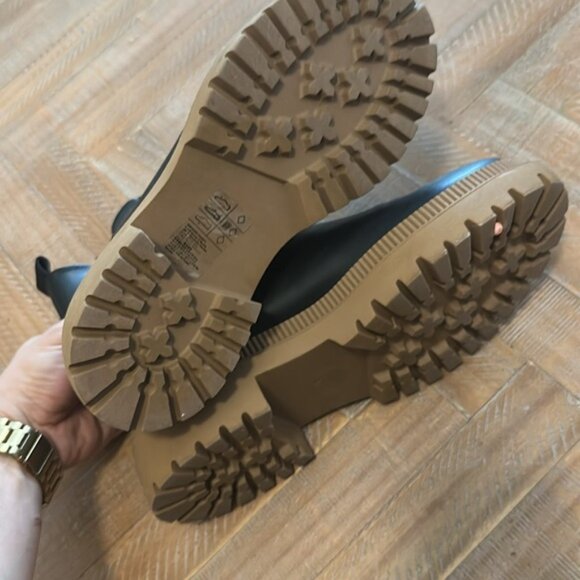 H&M Black Vegan Leather Chunky Chelsea Tan Platform Ankle Boots EU 40 US 9 - Picture 9 of 10